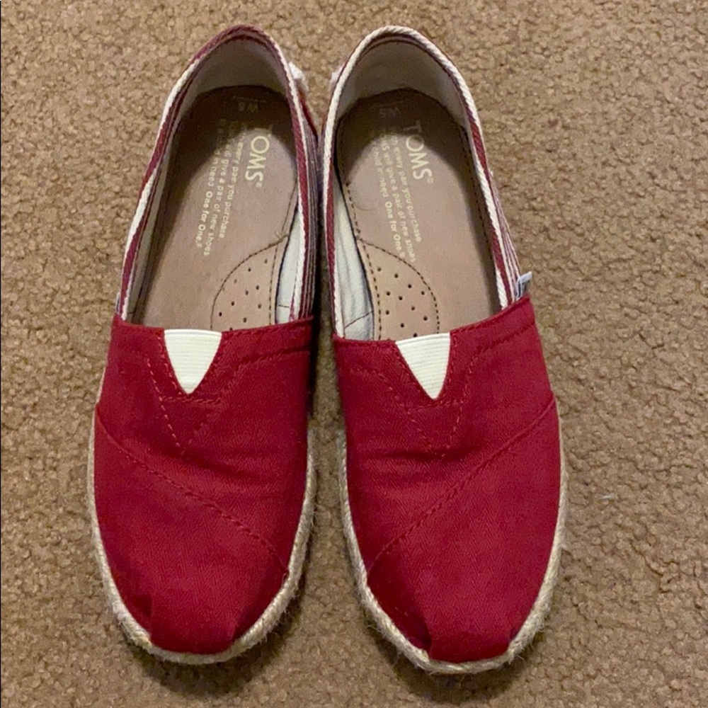 Toms